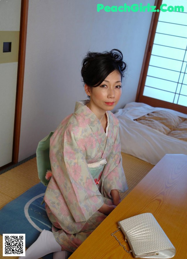 Aya Hamasaki - Mercedez Xxx Xl No.5612cb