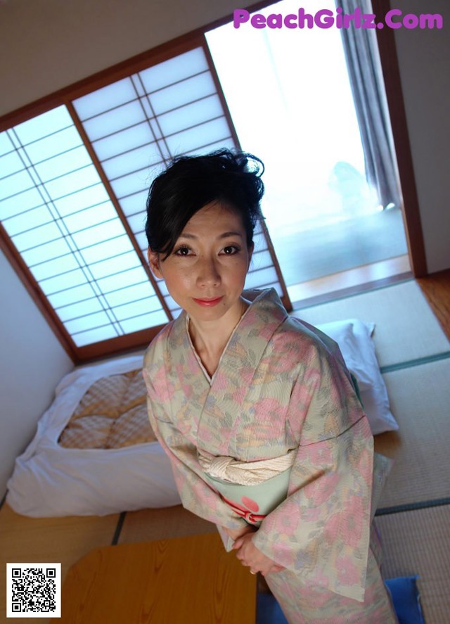 Aya Hamasaki - Mercedez Xxx Xl No.5612cb
